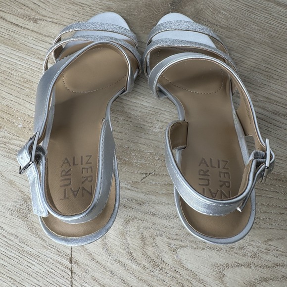 Naturalizer Taimi Silver Glitter Strappy Sandal Heels Womens Size 8.5 M - Picture 10 of 12